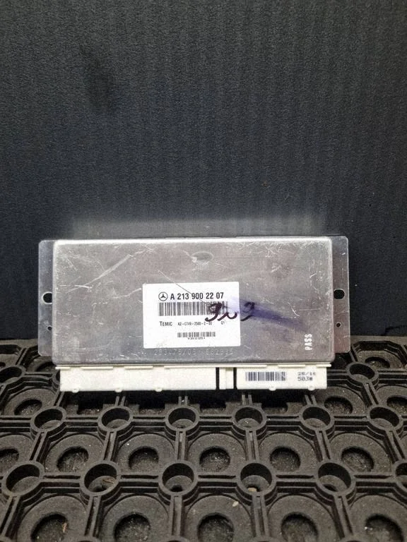 Suspension control unit/module – Mercedes-Benz E-Class W213 (2016-)