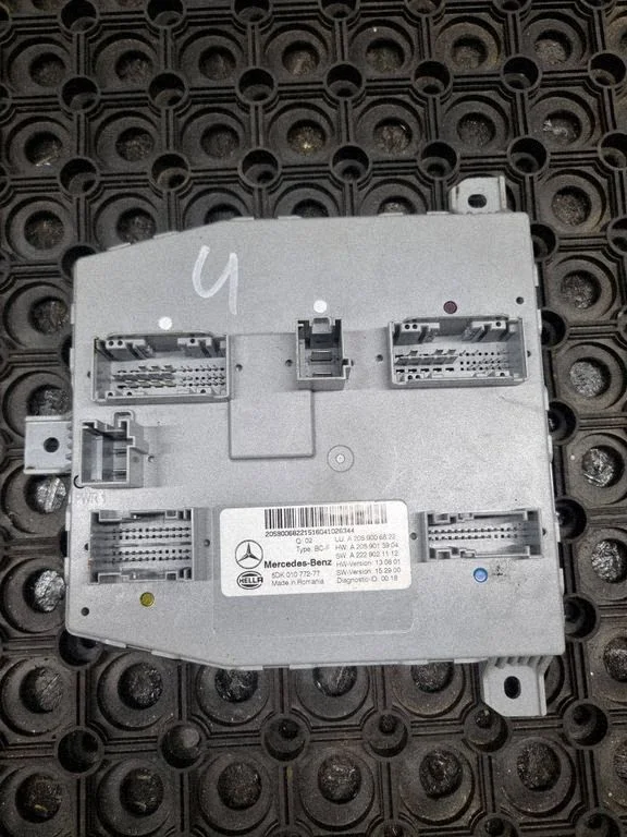 Other control units/modules – Mercedes-Benz C-Class W205 (2014-2021)