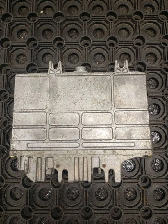Engine control unit/module – Seat Ibiza II (6k) (1993-1999)