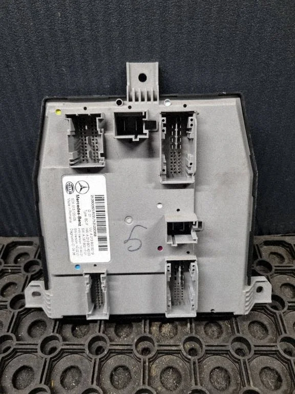 Comfort/convenience module – Mercedes-Benz E-Class W213 (2016-)