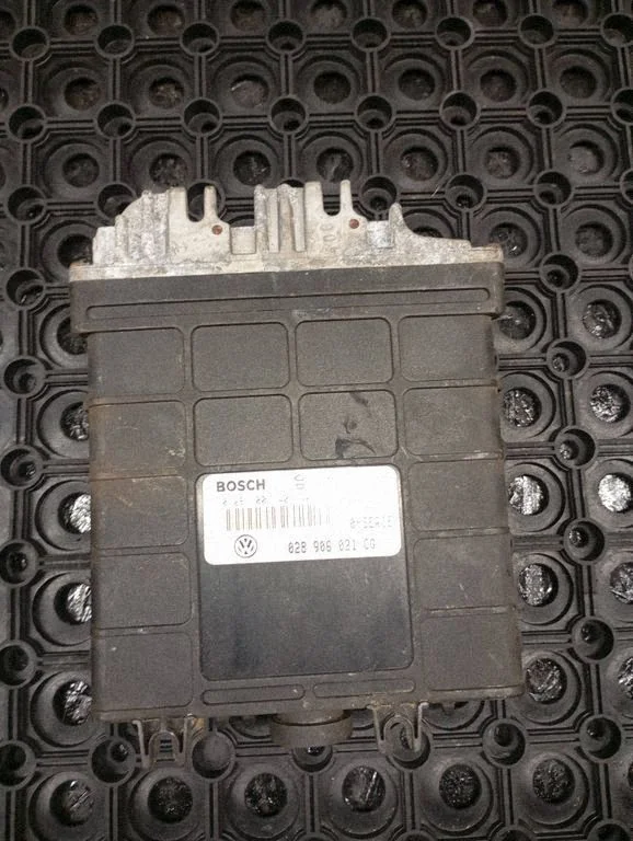 Engine control unit/module – Volkswagen Passat B5.5 (2001-2005)