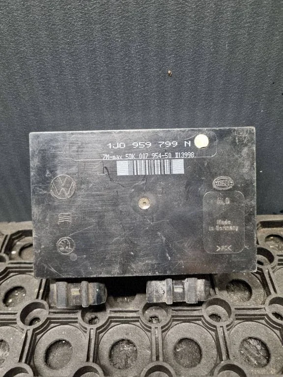 Comfort/convenience module – Volkswagen Passat B5.5 (2001-2005)