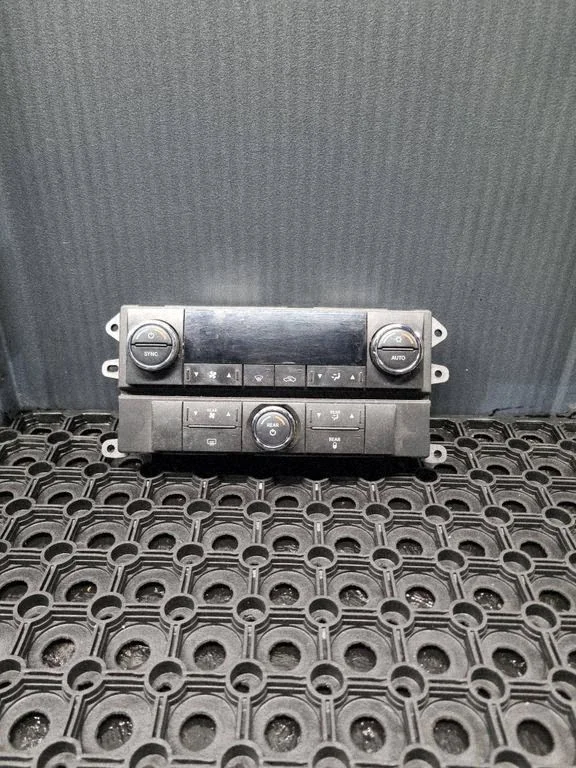 Climate control unit – Chrysler Grand Voyager V (2007-2015)