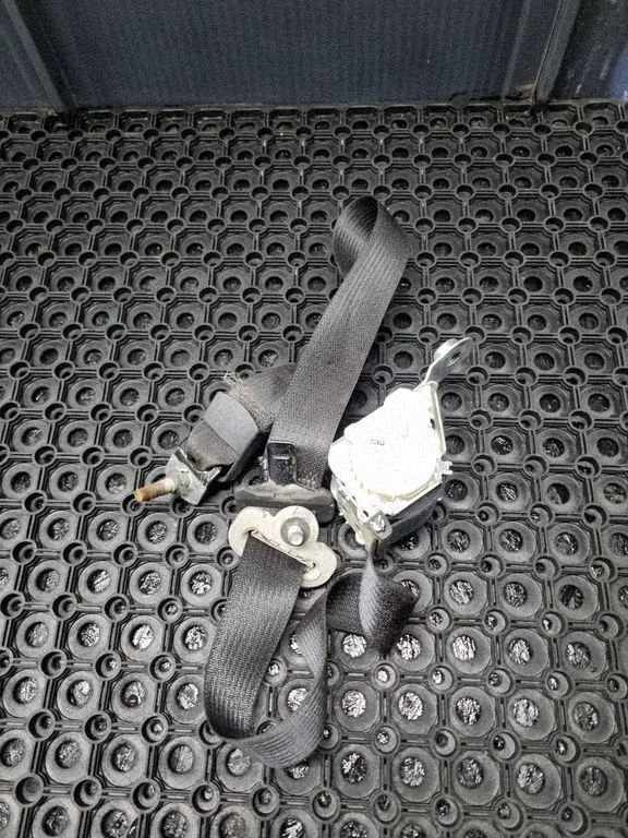 Rear seatbelt P1AF251DVAB