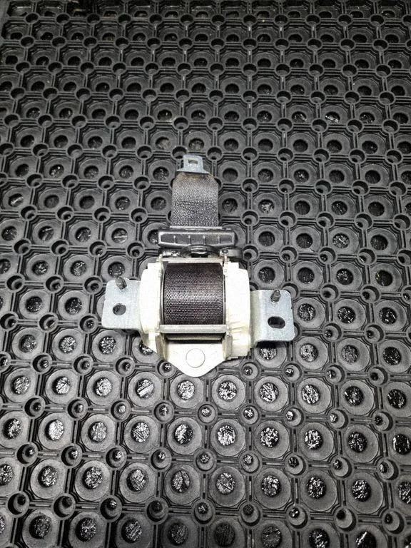 Third row seat belt – Chrysler Grand Voyager V (2007-2015)
