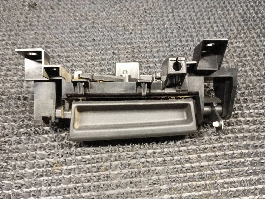 Sliding door interior handle – Chrysler Grand Voyager V (2007-2015)