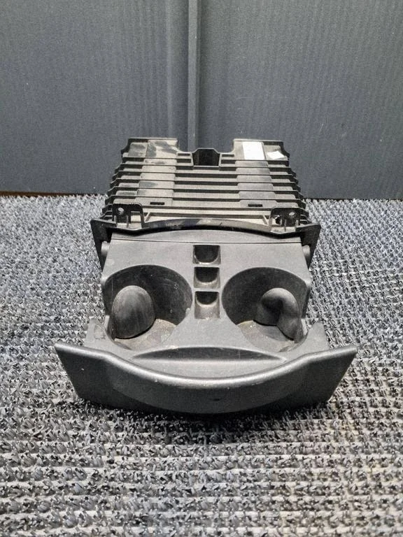 Cup holder – Chrysler Grand Voyager V (2007-2015)