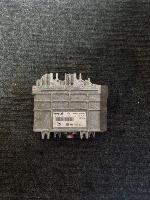 Engine control unit/module – Volkswagen Polo III 6N 6N2 6NF (1995-2001)