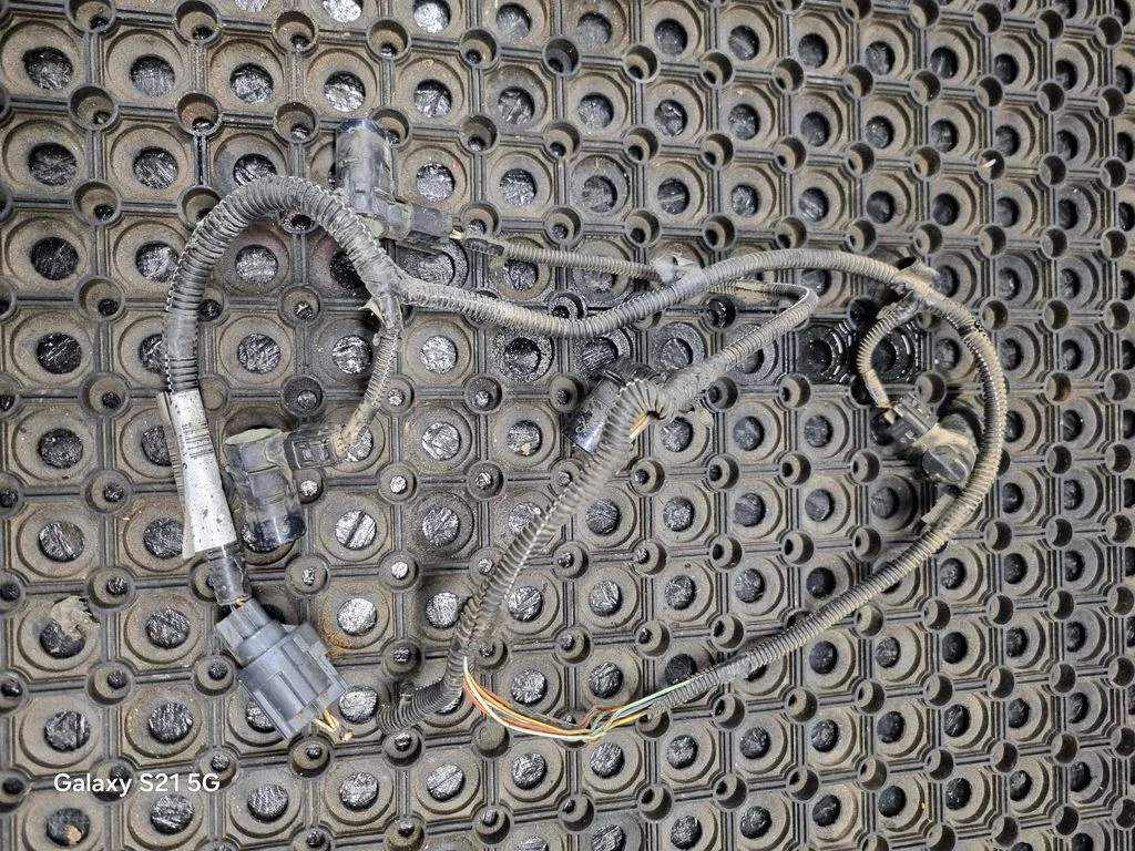 Parking sensor (PDC) wiring loom – Volvo S40 (2008-2012)