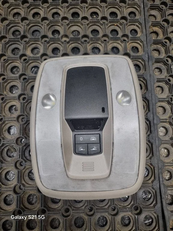 Front seat light – Volvo V50 (2008-2012)