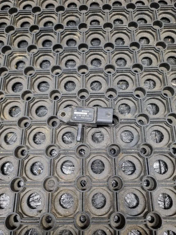 Air pressure sensor 0261230119