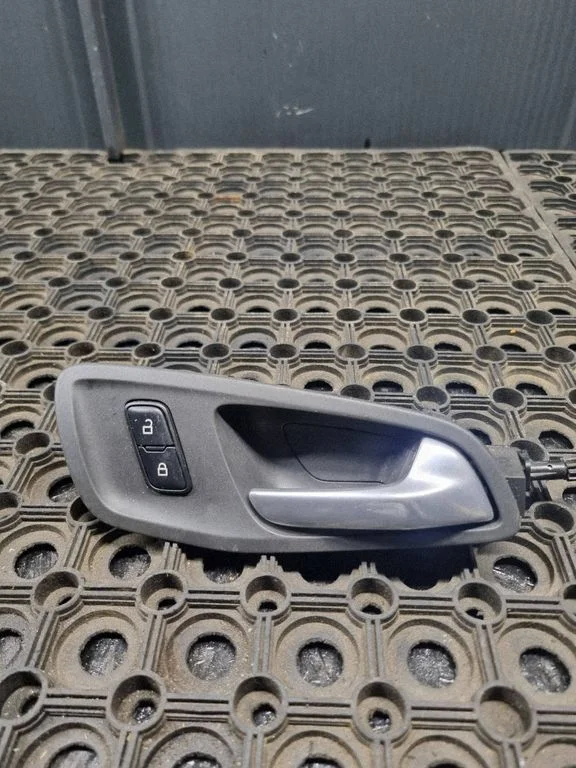 Front door interior handle – Ford Transit Custom (2013-2023)