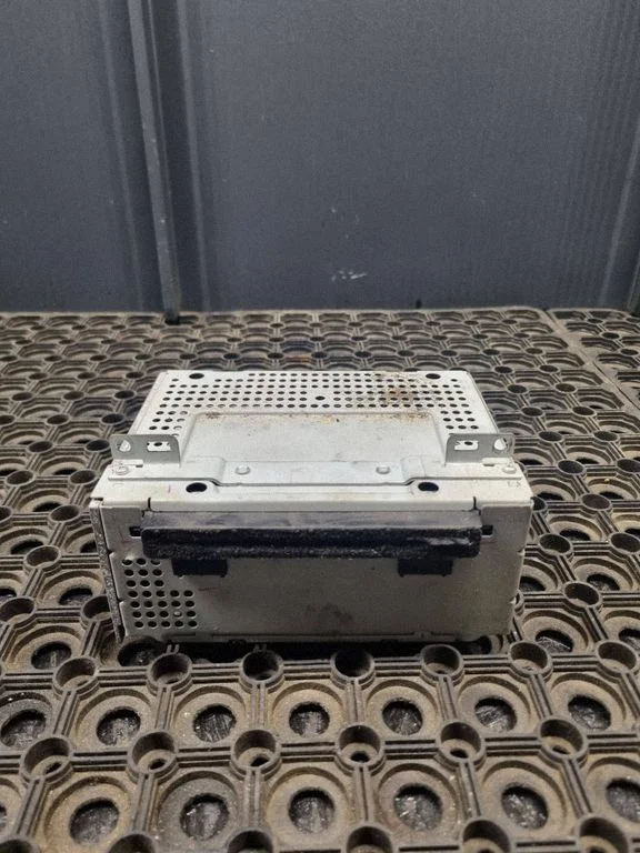 Radio/CD/DVD/GPS head unit 10R048415 – Ford Transit Custom (2013-2023)