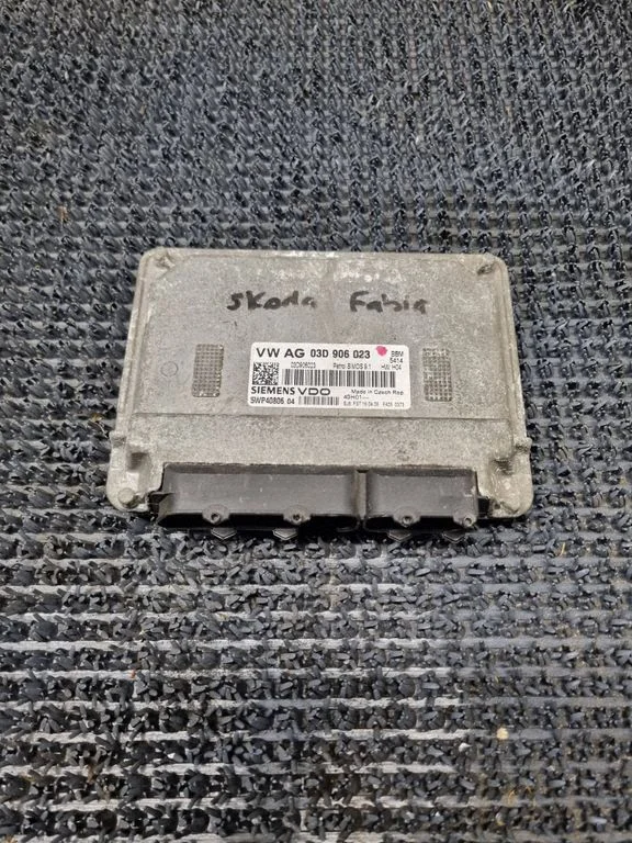 Engine control unit/module – Skoda Fabia Mk2 (5J) (2007-2014)