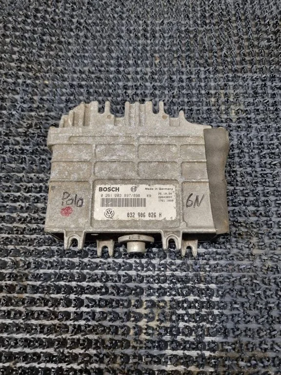 Engine control unit/module – Volkswagen Polo III 6N 6N2 6NF (1995-2001)