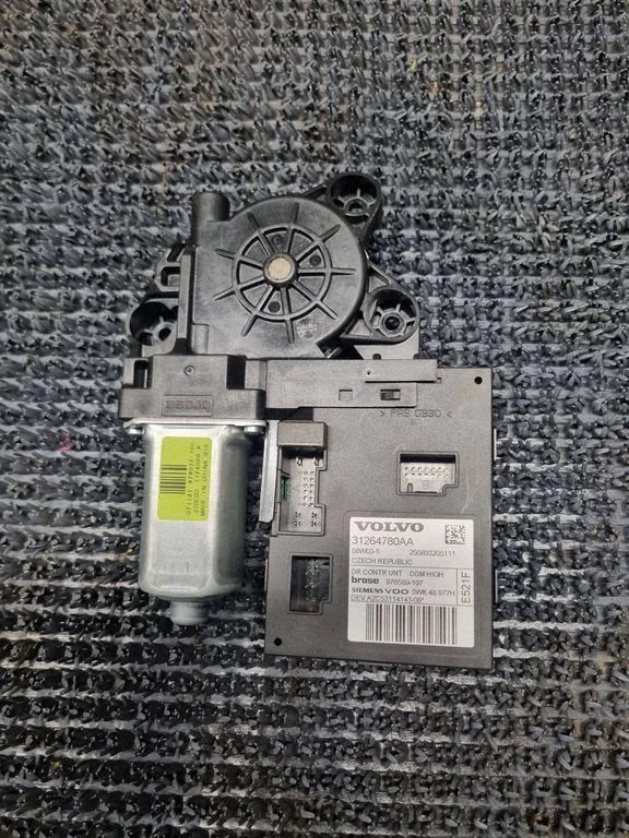Front door window regulator motor – Volvo S40 (2008-2012)