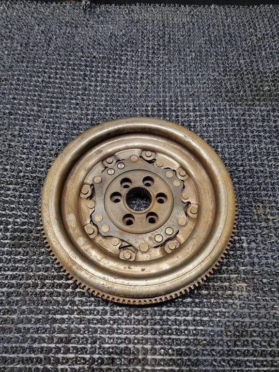 Dual mass flywheel – Skoda Octavia Mk2 (1Z) (2004-2013)