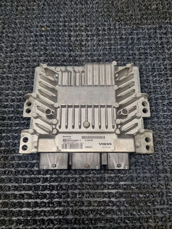 Engine control unit/module – Volvo V50 (2008-2012)