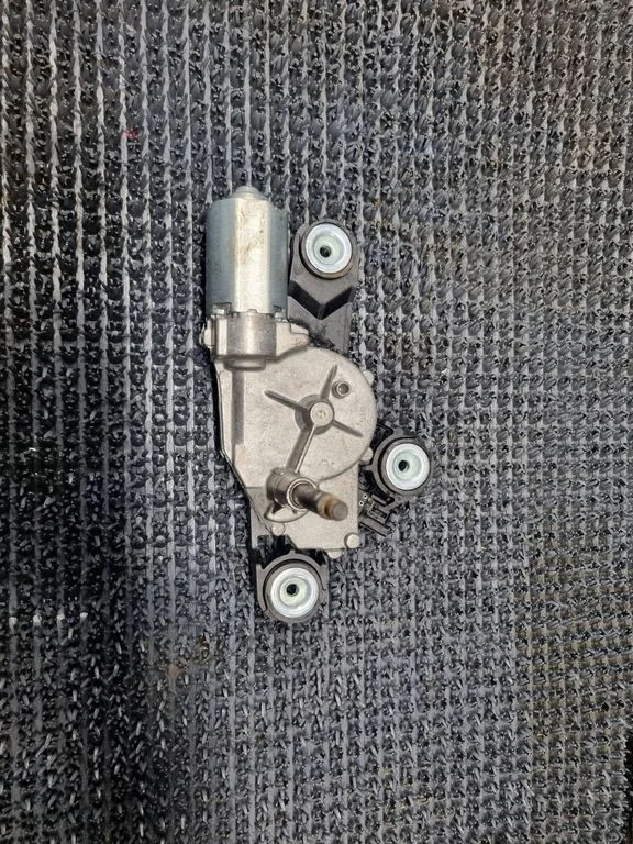 Rear window wiper motor – Volvo V50 (2008-2012)
