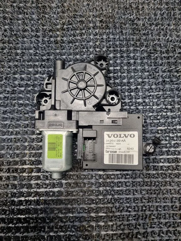 Rear door window regulator motor – Volvo V50 (2008-2012)