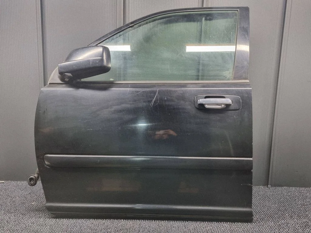 Esiuks – Nissan X-Trail T30 (2001-2007)