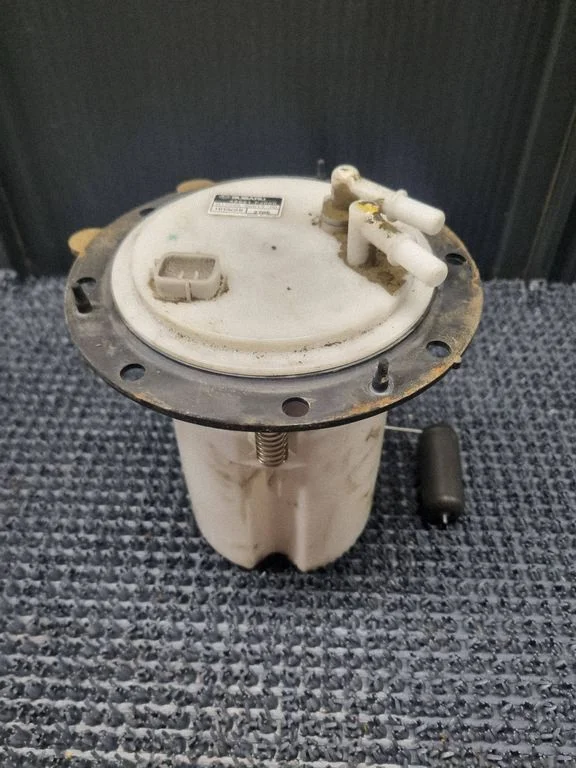 In-tank fuel pump 42021FJ000