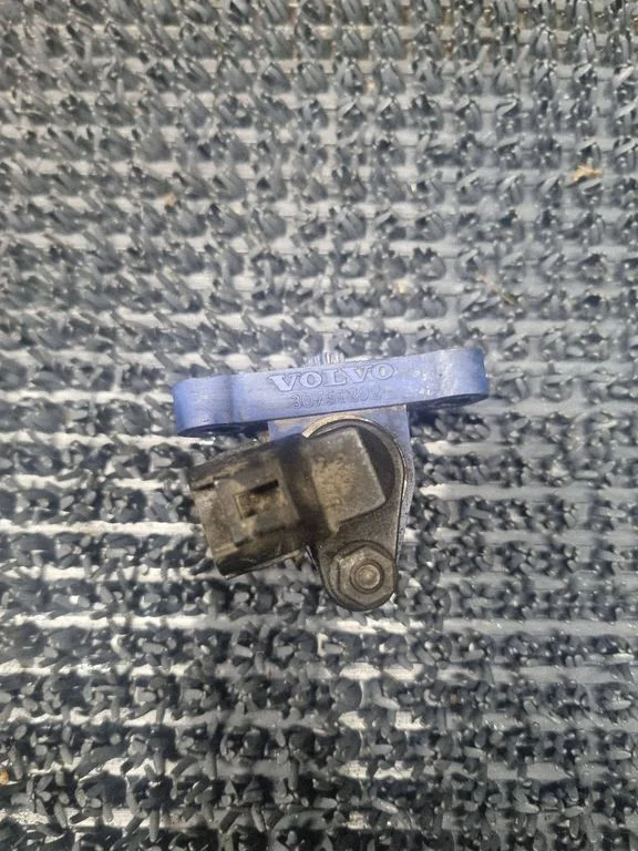 Crankshaft position sensor – Volvo V50 (2008-2012)