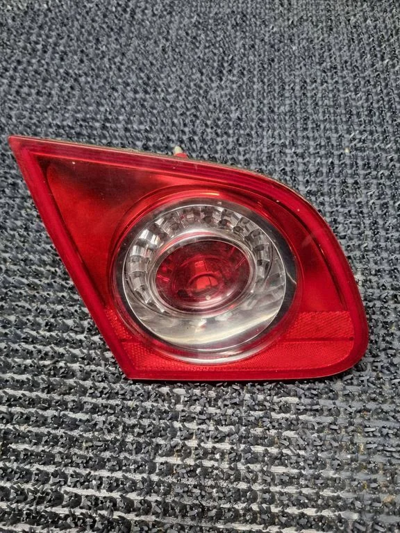 Tailgate rear/tail lights – Volkswagen Passat B6 (2005-2010)