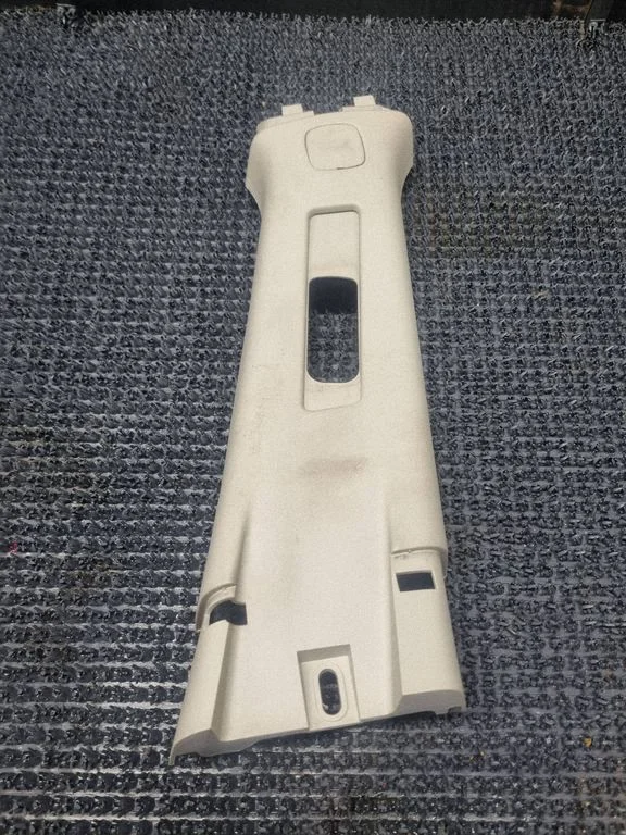 (B) pillar trim (top) 94053FG050