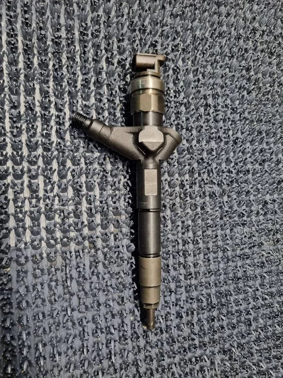 Fuel injector – Nissan X-Trail T30 (2001-2007)