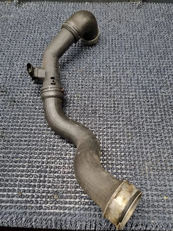 Intercooler hose/pipe 7M3145957C
