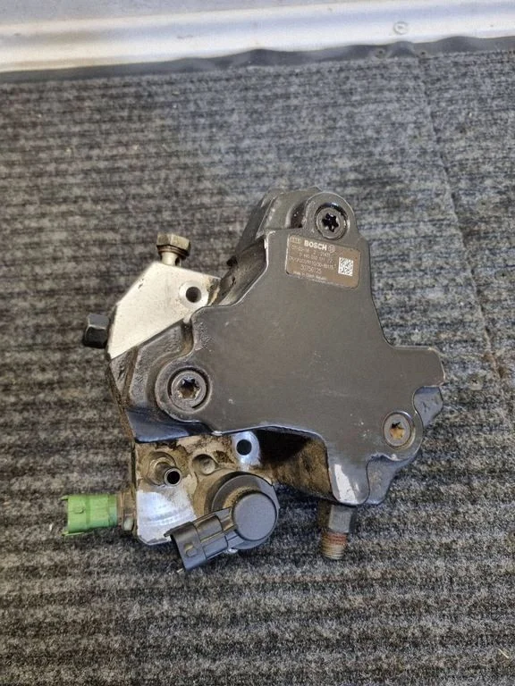 Fuel injection high pressure pump – Volvo V50 (2004-2007)
