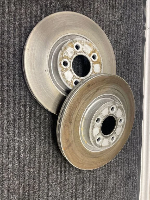 Front brake disc – Volvo V50 (2008-2012)