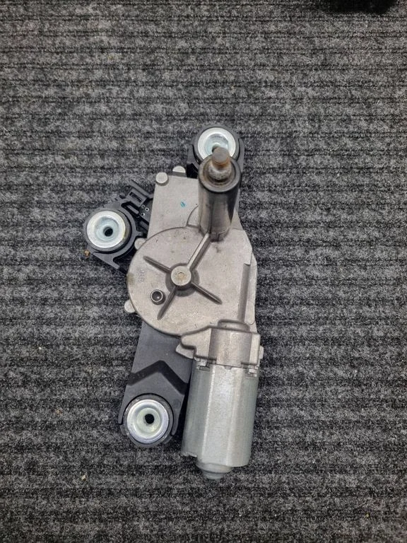 Rear window wiper motor – Volvo V50 (2008-2012)
