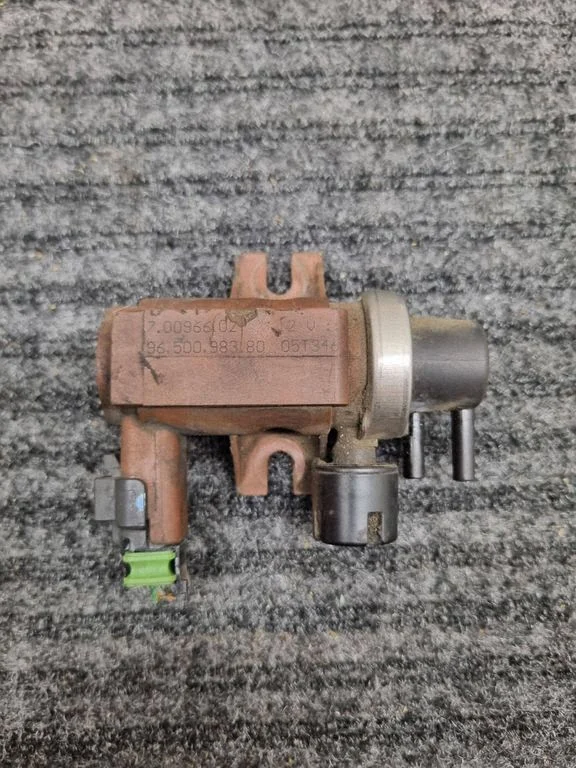 Turbo solenoid valve – Volvo V50 (2004-2007)