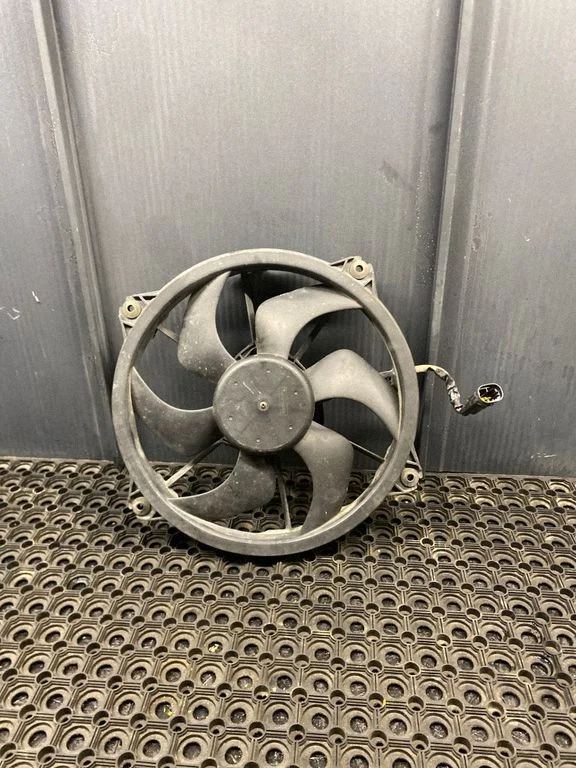 Electric radiator cooling fan