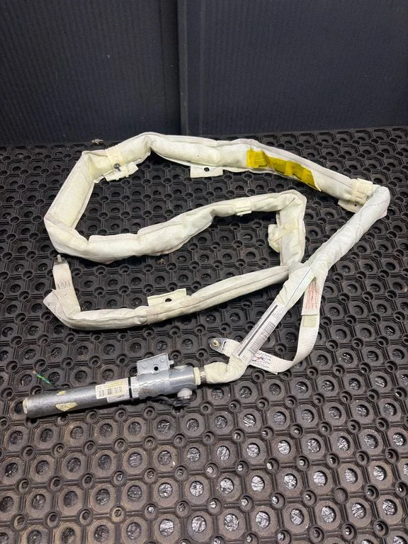 Katuse turvapadi (kardin) – BMW 5-seeria E60 E61 (2004-2010)