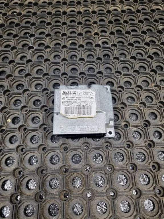Airbag control unit/module 9664217980