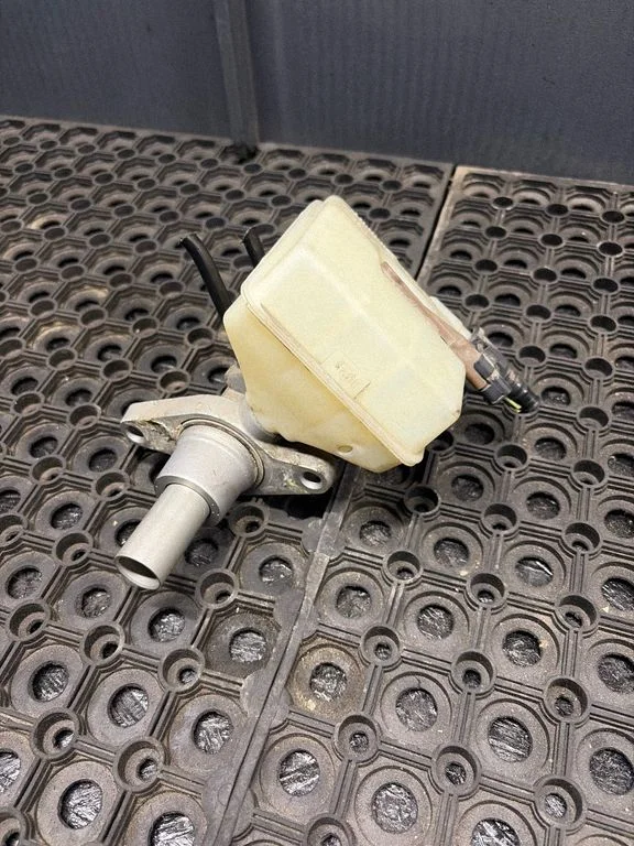 Master brake cylinder 03355815253