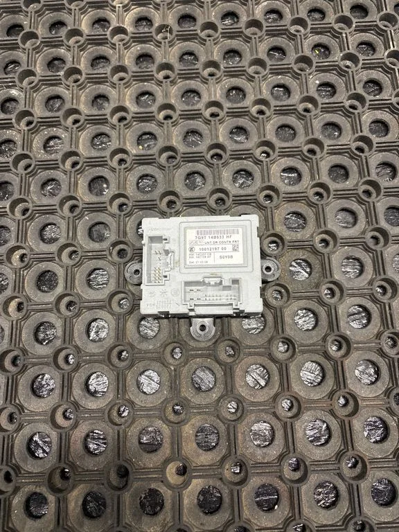 Door control unit/module 7G9T14B533HF