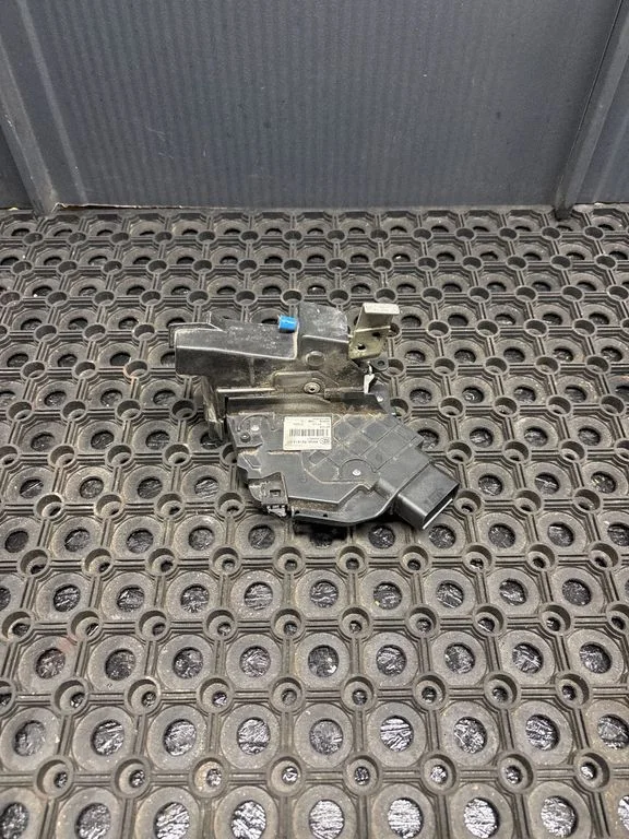 Front door lock – Ford Mondeo MK IV (2007-2014)