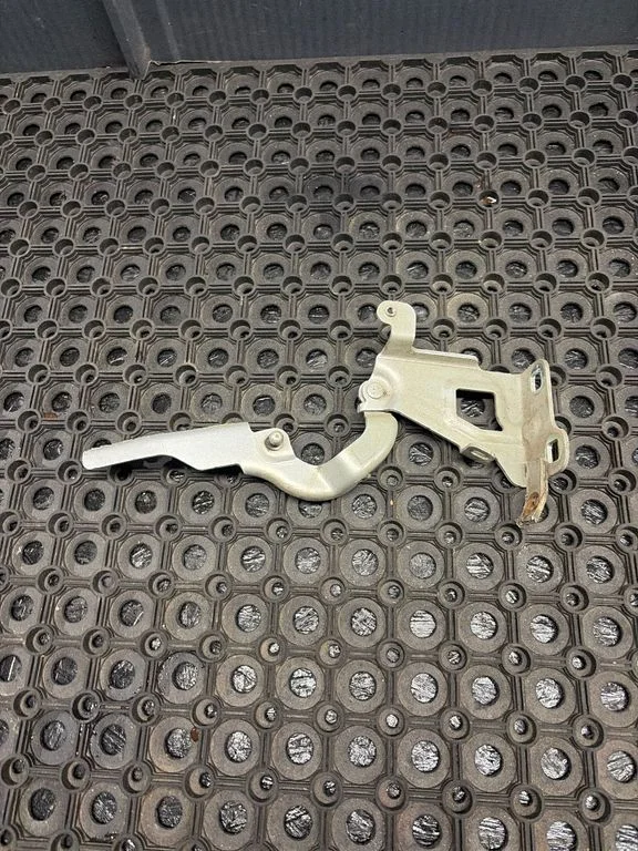 Engine bonnet/hood hinges 654019031R