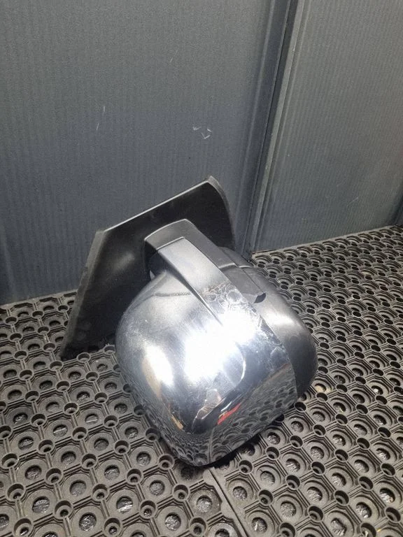 Front door electric wing mirror E90411063