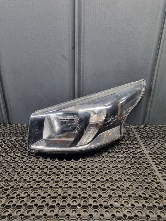 Headlight/headlamp – Renault Trafic III (X82) (2014-)