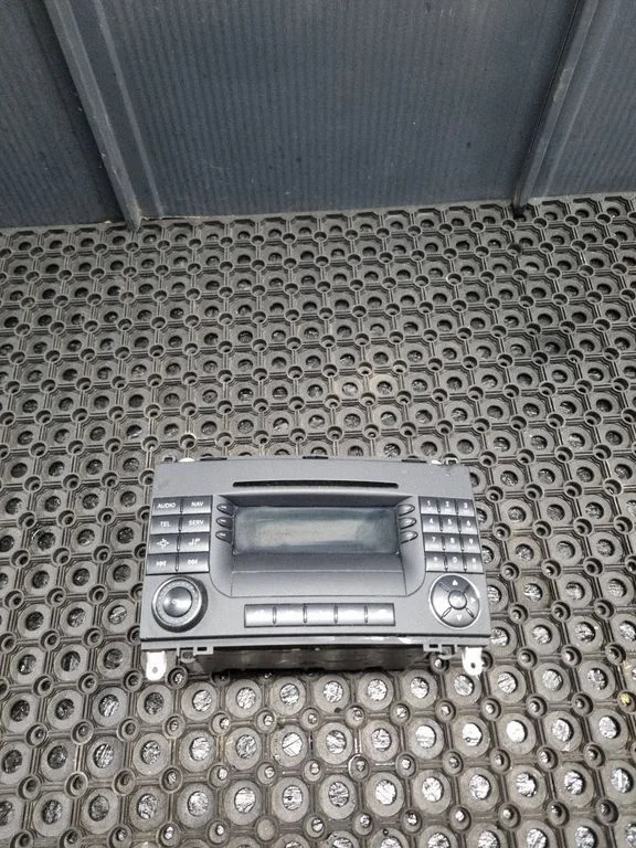 Raadio / CD/DVD-mängija / navigatsioon A1698209689