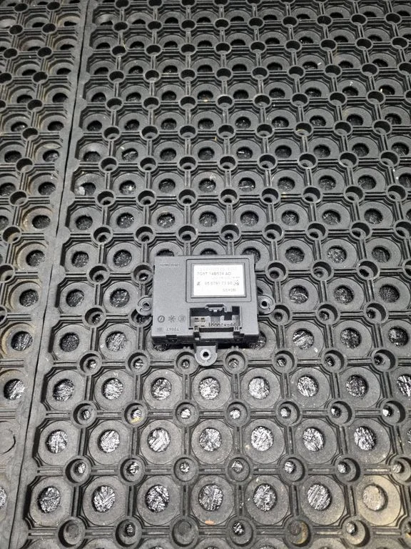 Door control unit/module 7G9T14B534AD