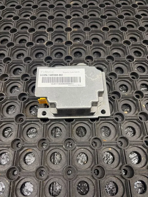 Airbag control unit/module – Ford Mondeo MK IV (2007-2014)