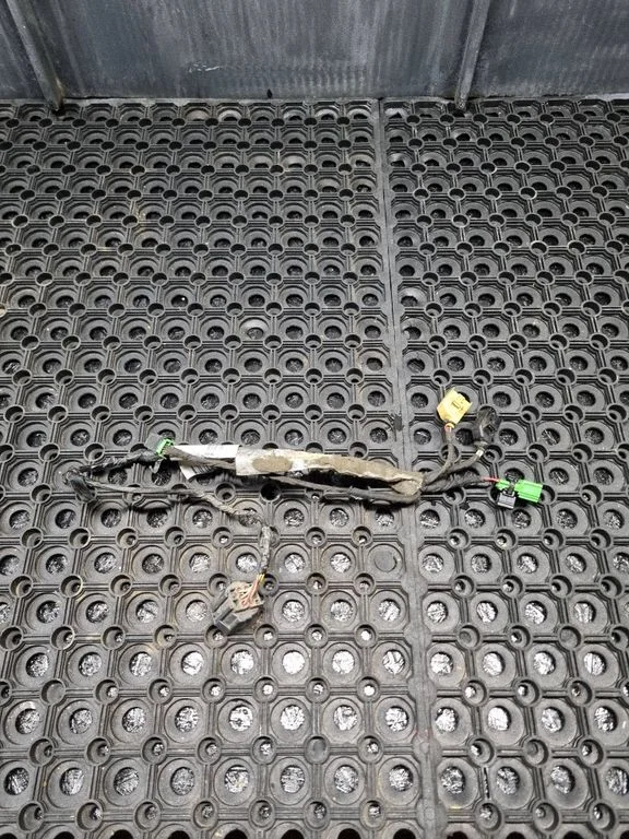 Parking sensor (PDC) wiring loom – Volvo V50 (2008-2012)