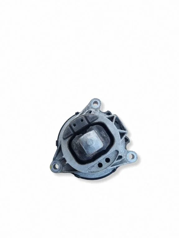 Engine mount bracket 6799104