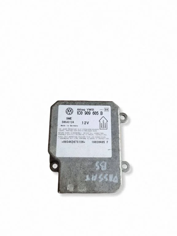 Turvapatjade juhtplokk – Volkswagen Passat CC (2008-2016)